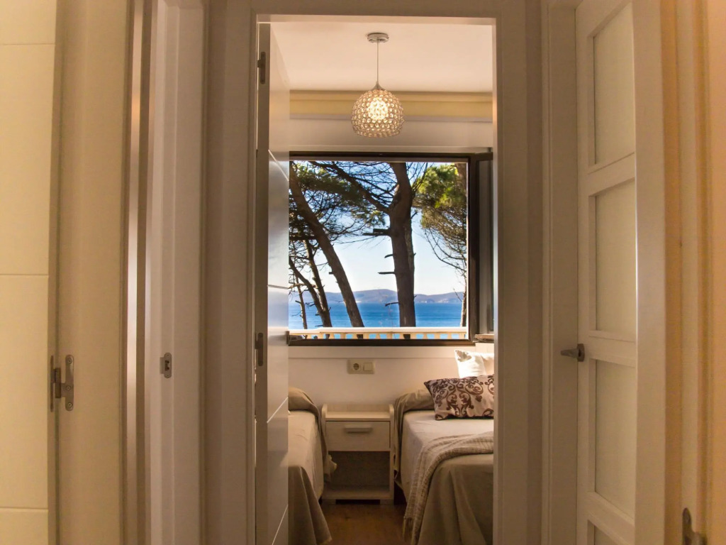 Comfortable Apartment in Sanxenxo with Terrace