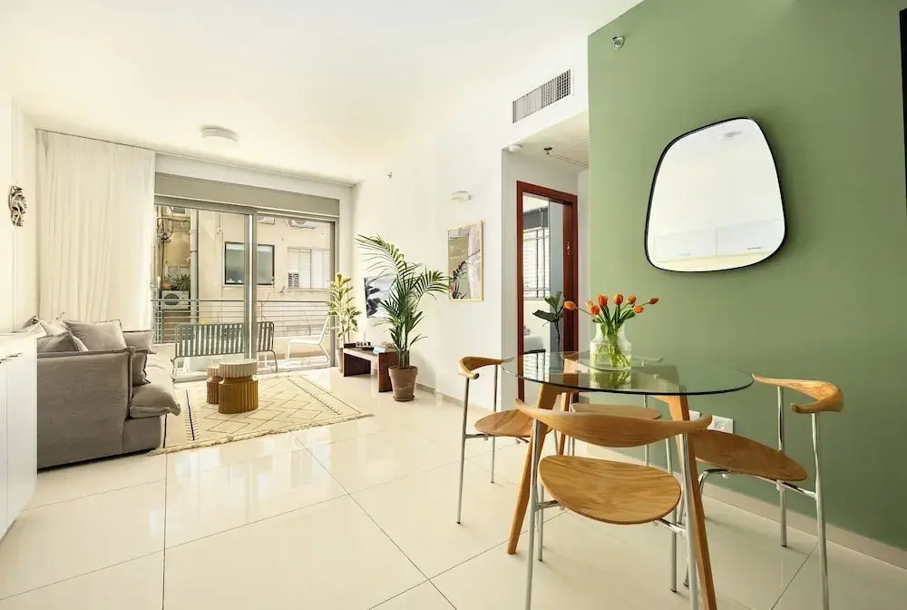 MAMAD - Shenkin Eclectic Blue Apt by Sea N' Rent