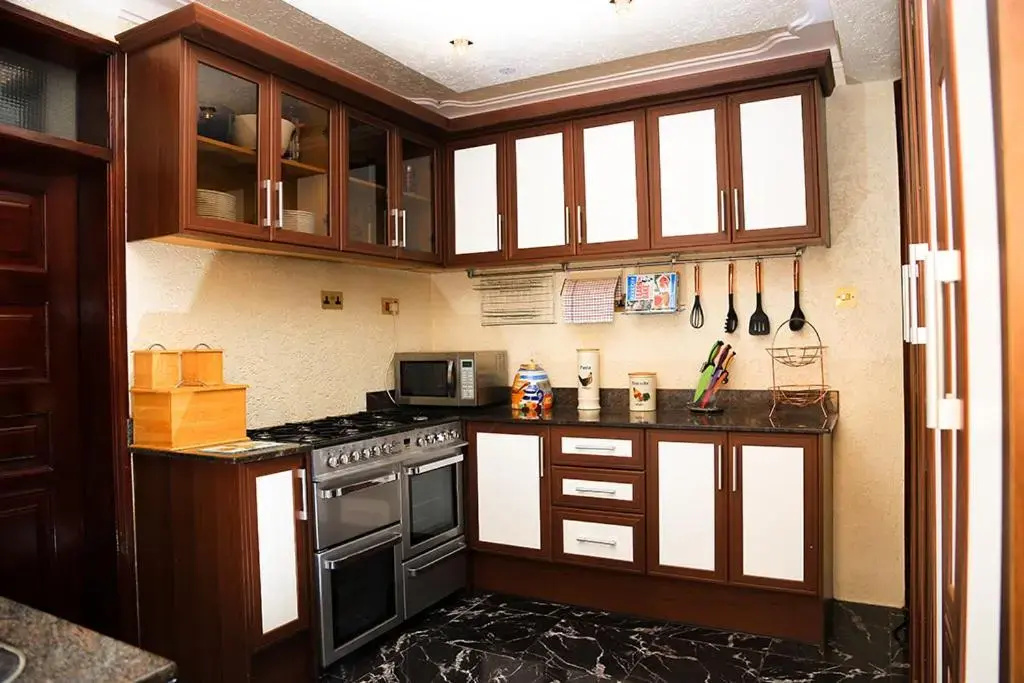 Plot 4 Kavuma Close