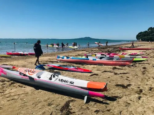 Whitby Studio - Mairangi Bay Beach