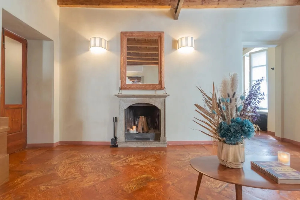 Pantero Apartment in Como
