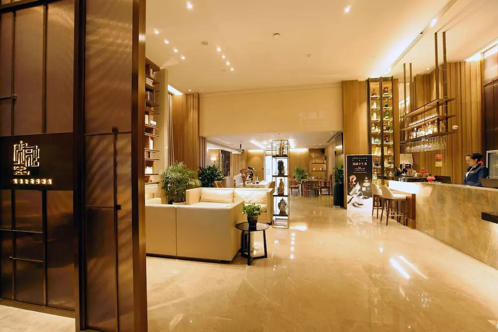 KuanRong Luxury Suites Hotel - Daping Times Square