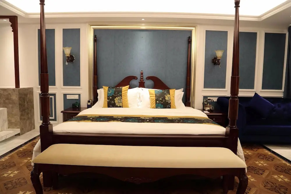 Wuhan Wanchen Theme Hotel