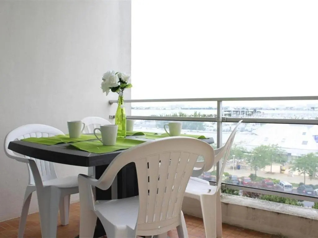 Appartement La Rochelle, 1 pièce, 2 personnes - FR-1-246-303