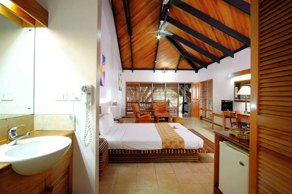 Anchorage Beach Resort
