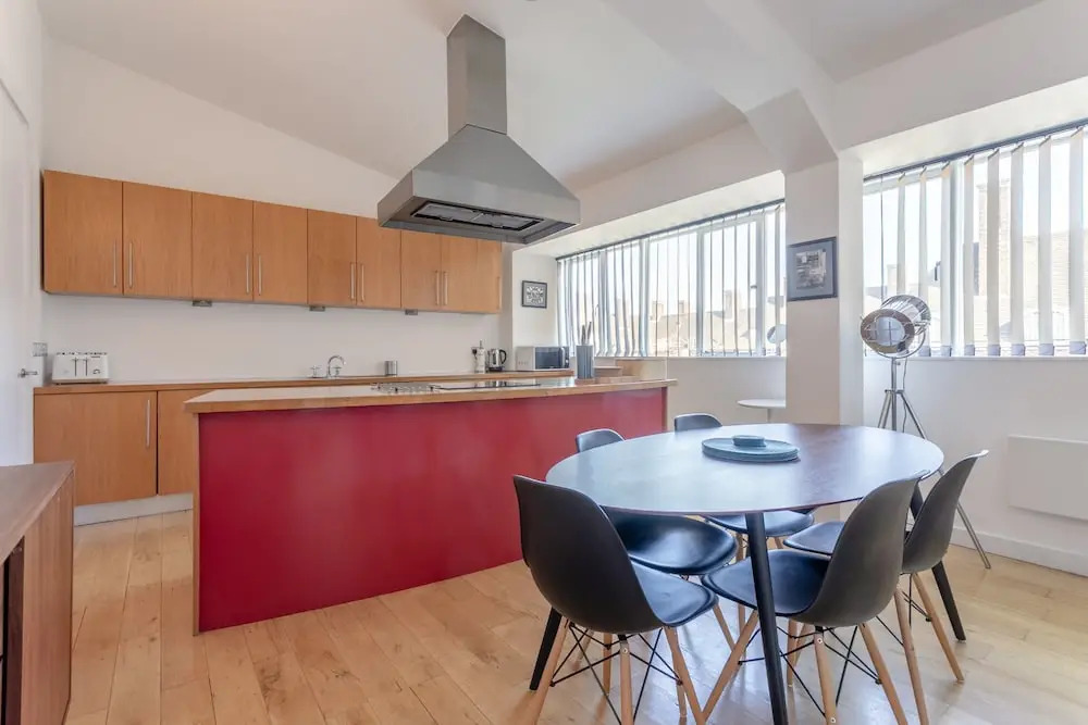 2 Bedroom Loft Near Edgware Road