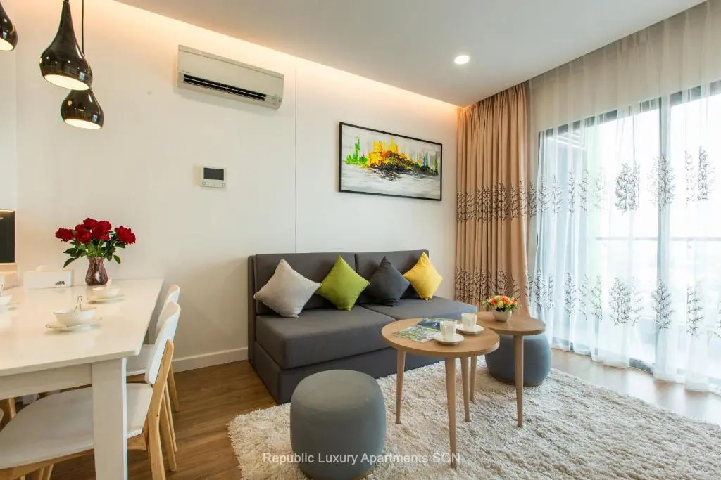 APARTMENT AIRPORT
