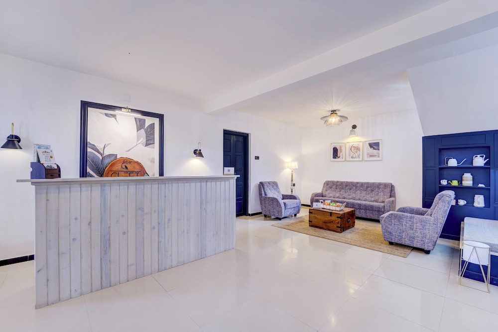 Alaya Stays Cleft 3BHK with Garden