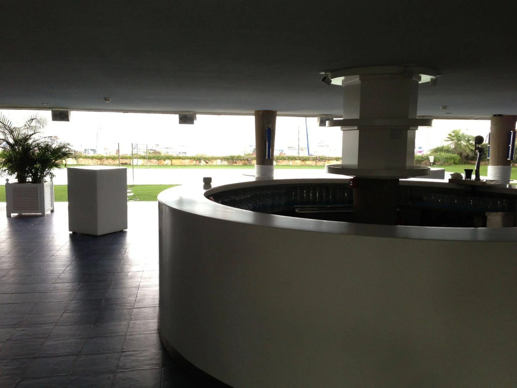 Yacht Hotels