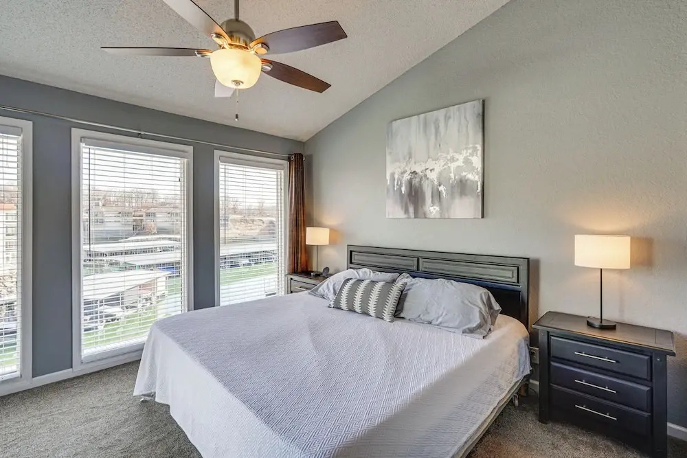 Village of Four Seasons Lake Condo w/ Pool Access
