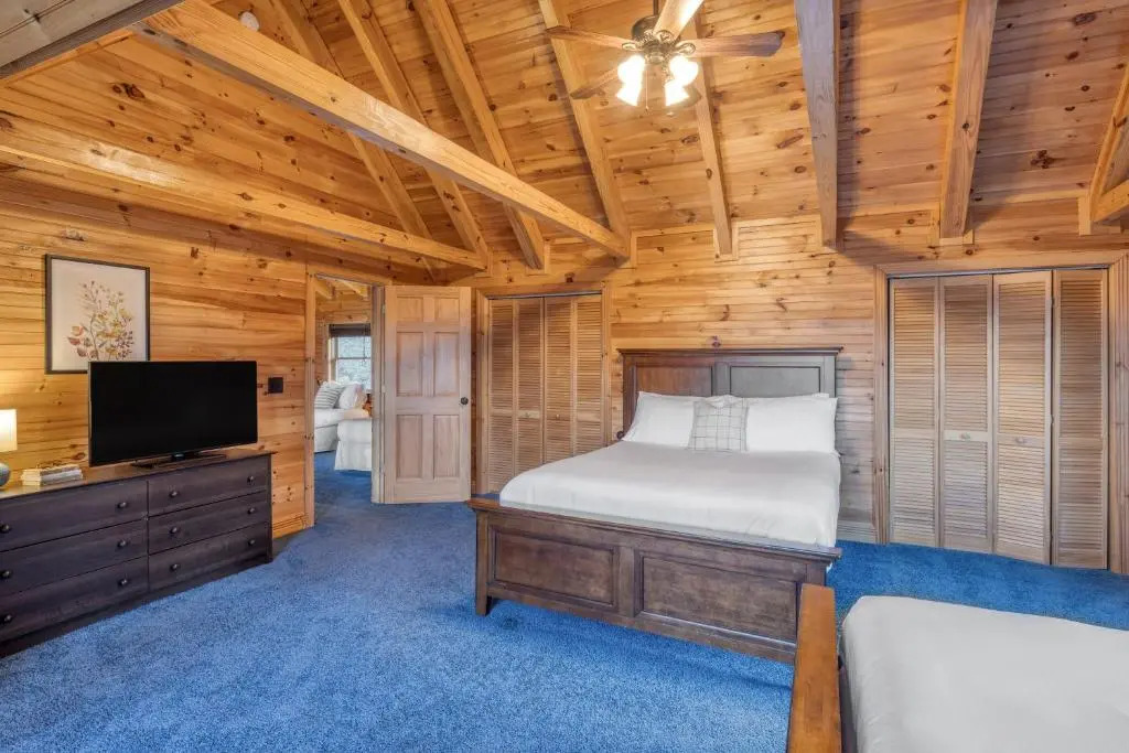 Mountain View Lodge by AvantStay