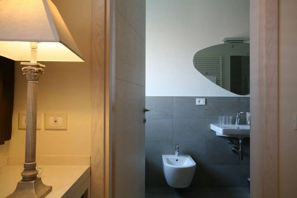 Nuova Opera Rooms & Apartments