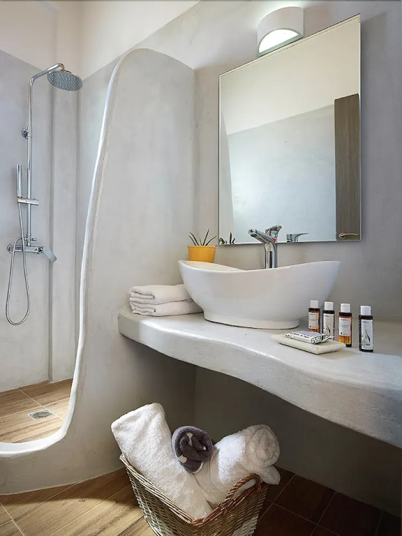 Lithos Luxury Rooms
