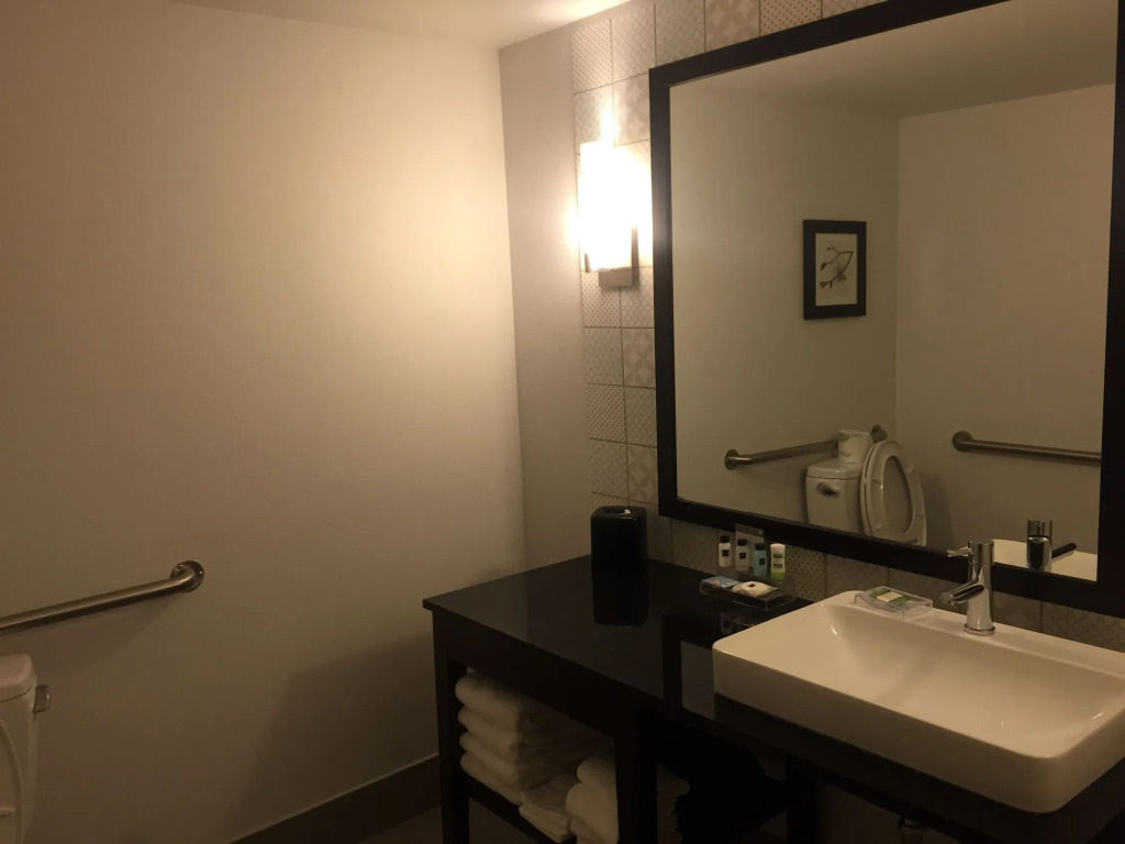 Country Inn & Suites by Radisson, Springfield Southeast