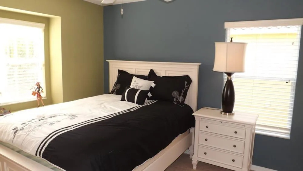 Compass Bay 5157