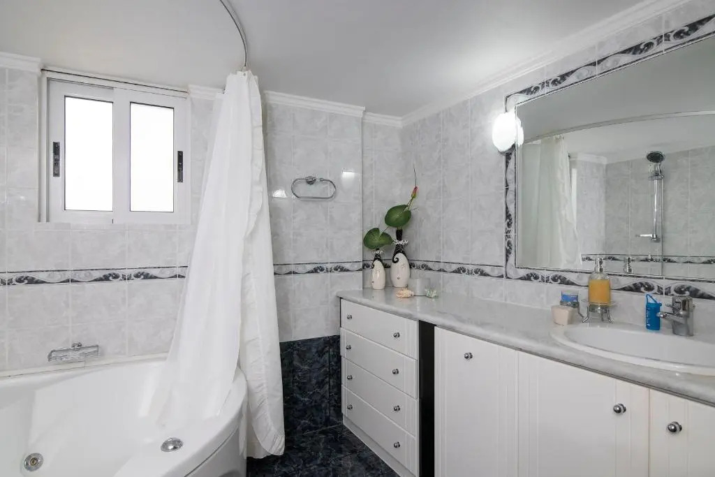 Villa John Dimeon Kato Achaia With Pool - Happy Rentals