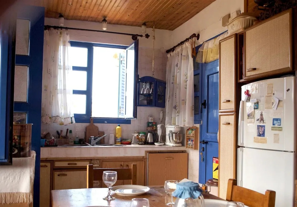 Apartment With 2 Bedrooms in Otzias, With Wonderful sea View, Enclosed