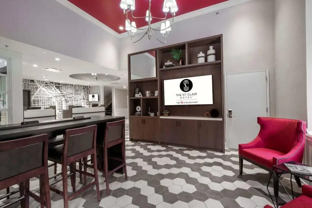 Hotel Saint Clair - Magnificent Mile