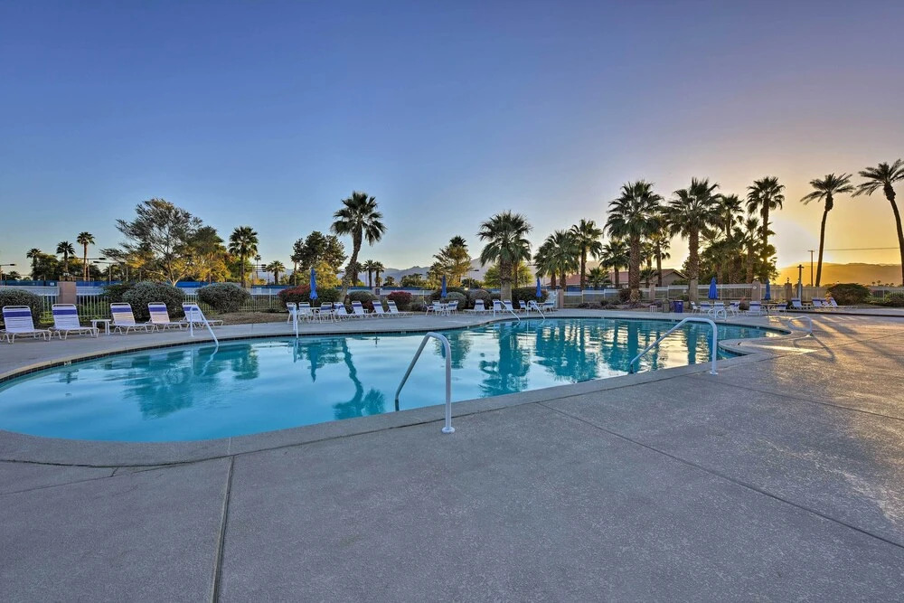 Indio Casita: 2 Mi to Coachella & Stage Coach!