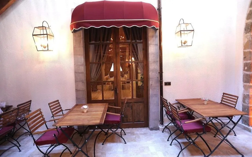 La Perla Boutique Hotel