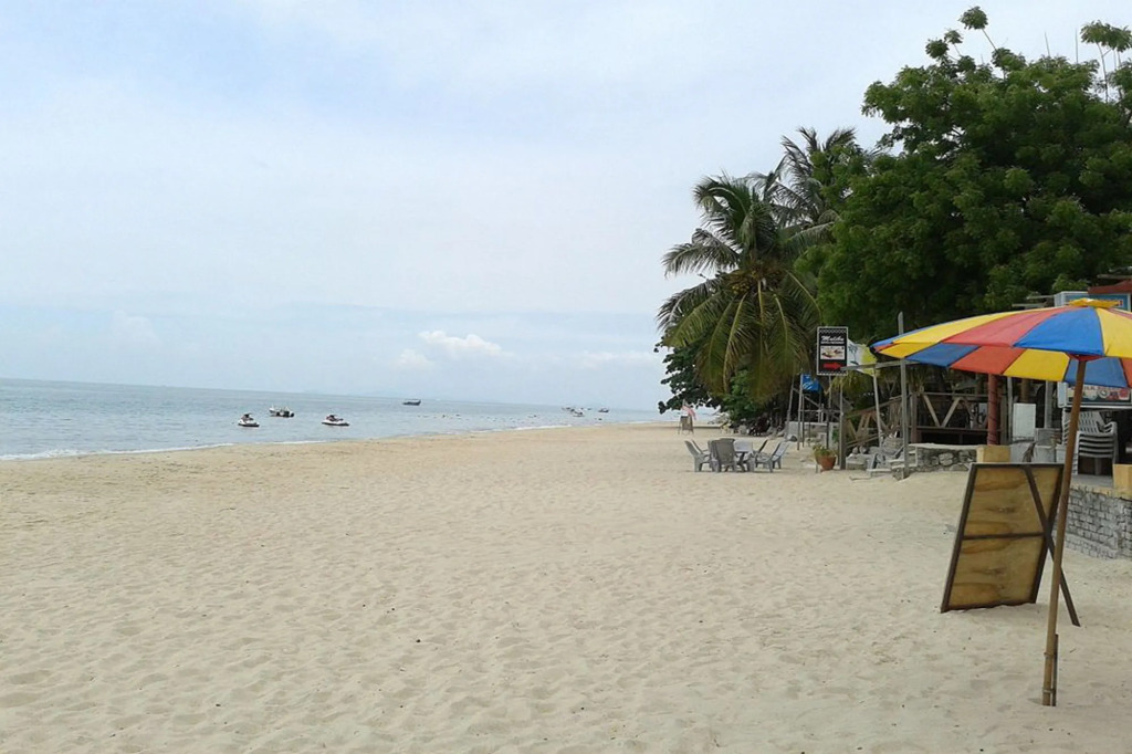 Babas Guest House By The Sea