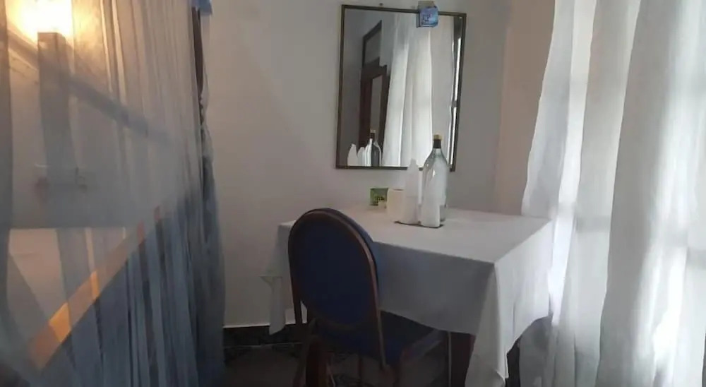 Deutsch Lanka Hotel & Restaurant