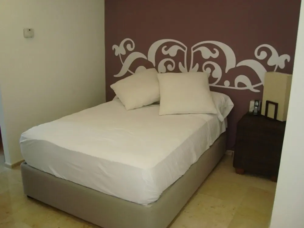 Unlimited Luxury ZAMORA Condo