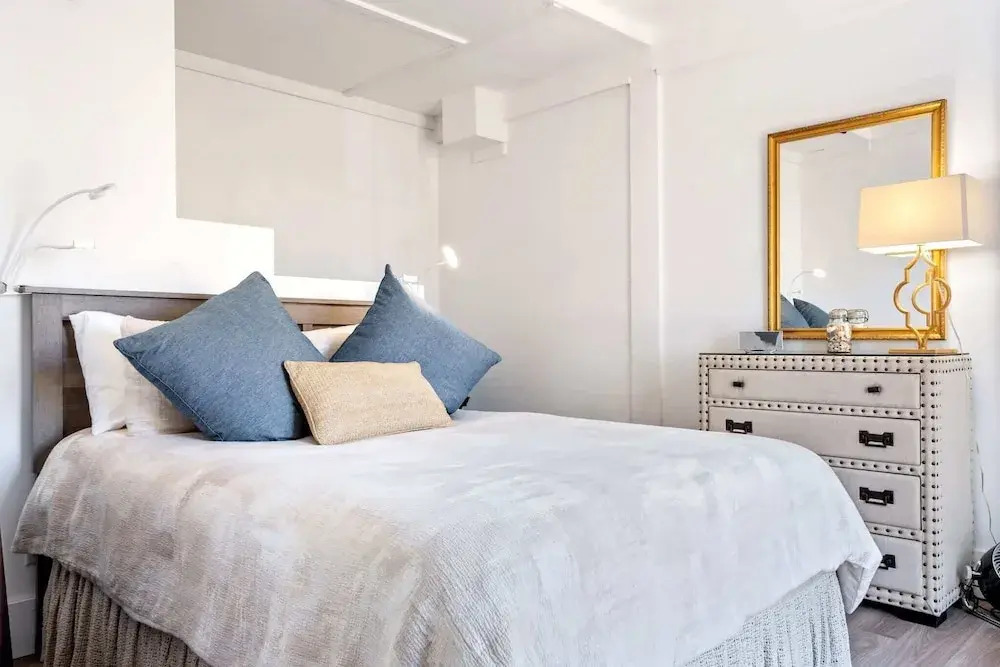 Beachwood Getaway Sleeps 10!