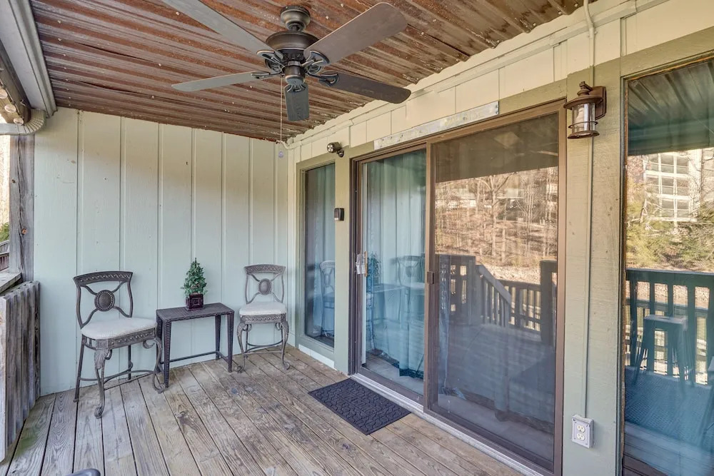 Seasonal Pool & Private Deck: Lake Ozark Getaway
