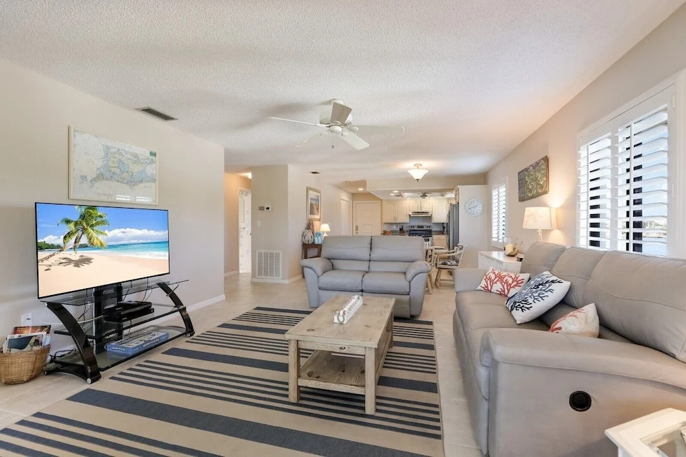 Westbay Point Moorings 26 2 Bedrooms 2 Bathrooms Condo