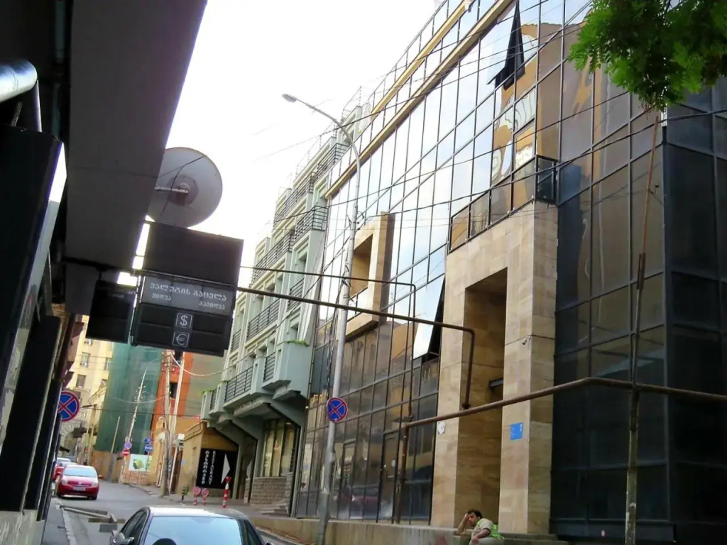 Apartment on Ghambashidze 3a