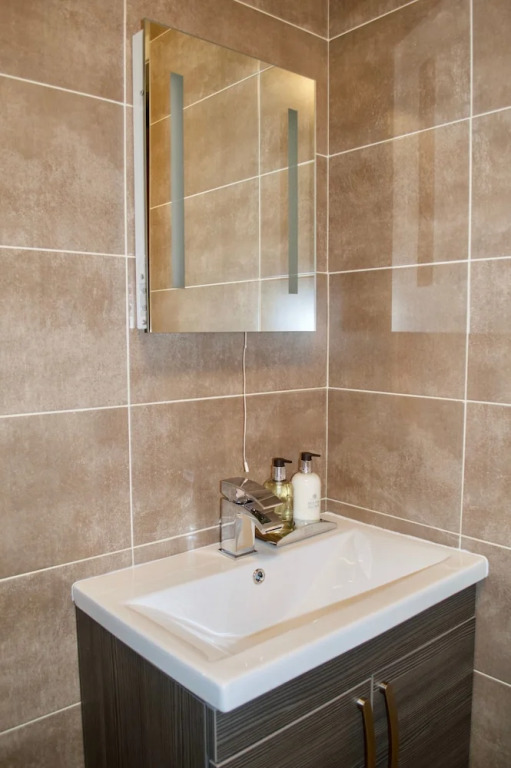 Central 2 Bedroom Home In Edinburgh