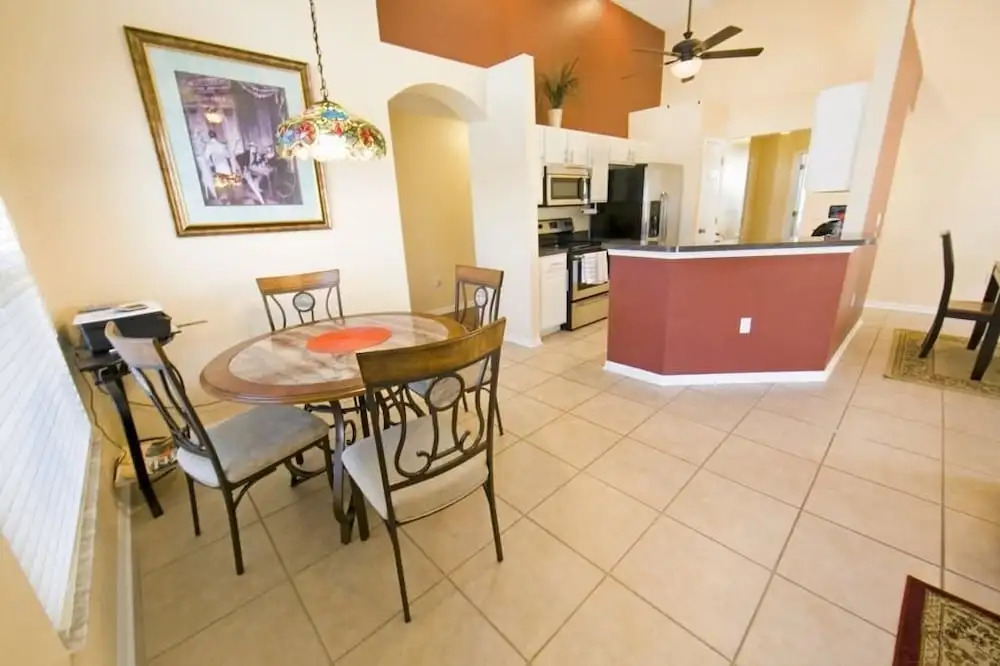 Luxury Home near Restaurants