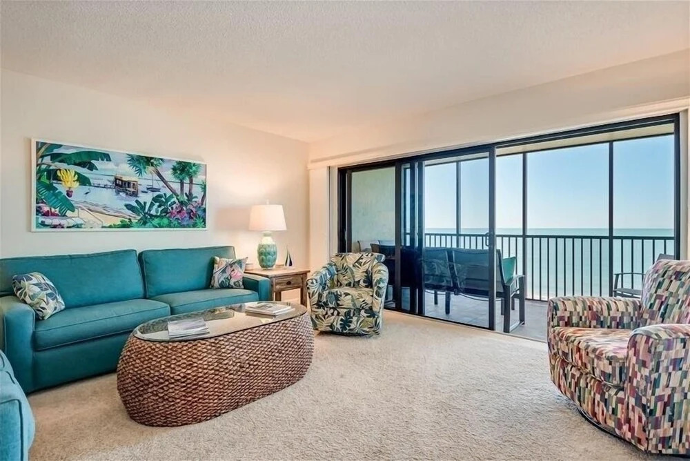 Sea Oats 215 2 Bedroom Home by RedAwning