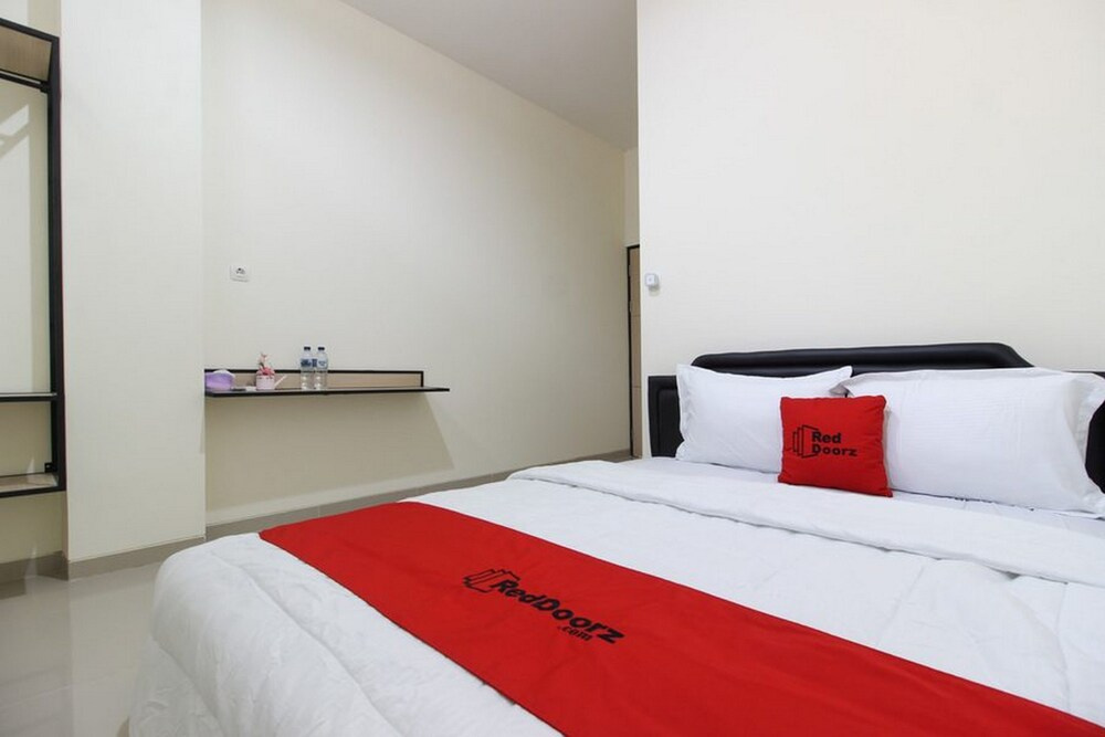 Sans Hotel Mataram Malioboro