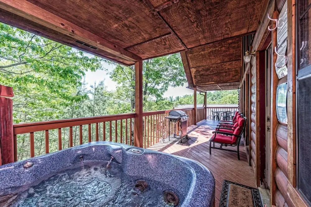 Smoky Mtn Lux Cabin Hot Tub Pool Views