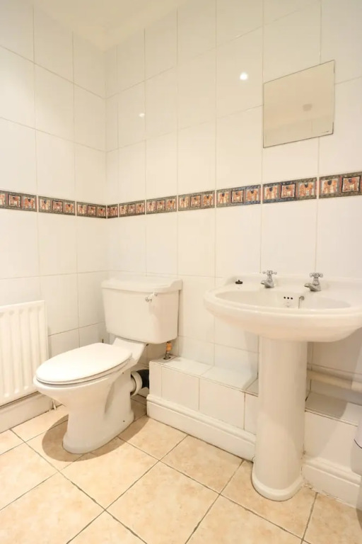 2 Bedroom Flat Near Angel