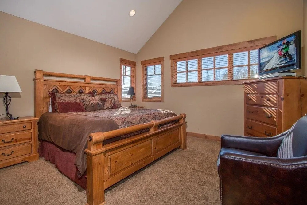 Buffalo Lodge by Ski Colorado