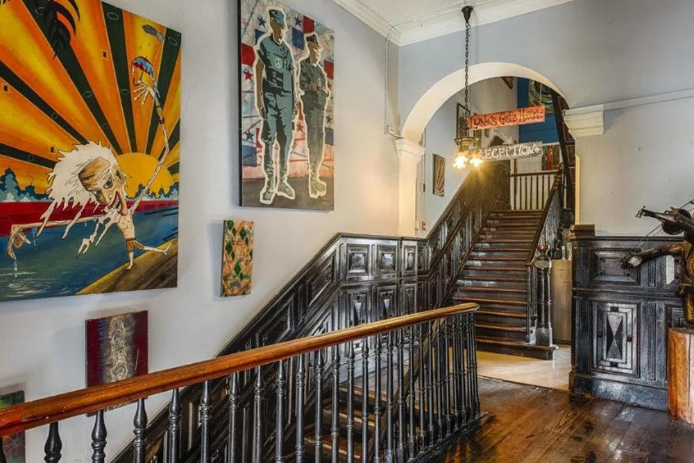 Luna's Castle Hostel