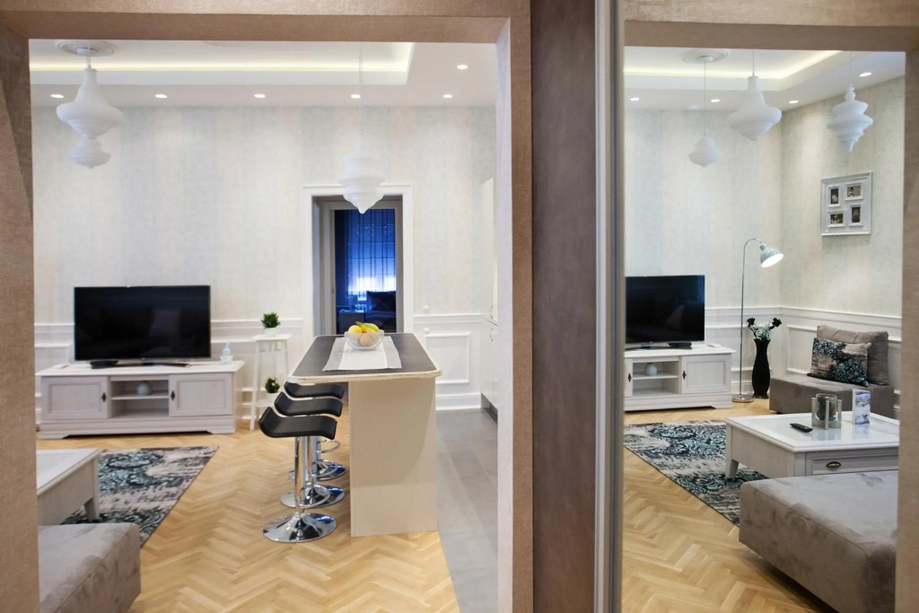 Apartment Passage