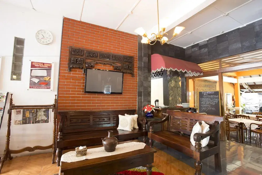 RedDoorz near Terminal Condong Catur 2
