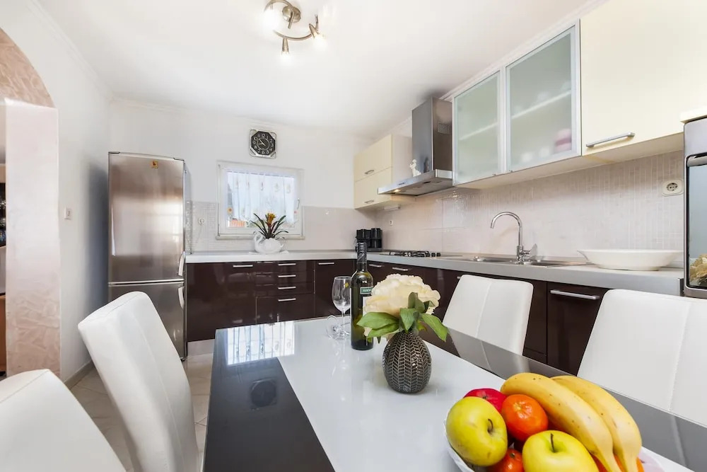 Apartments Divna
