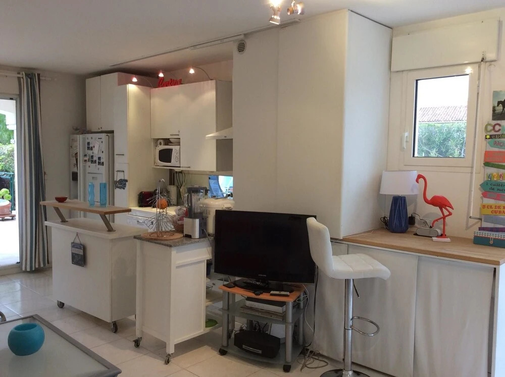Apartment With one Bedroom in Carqueiranne, With Pool Access, Enclosed