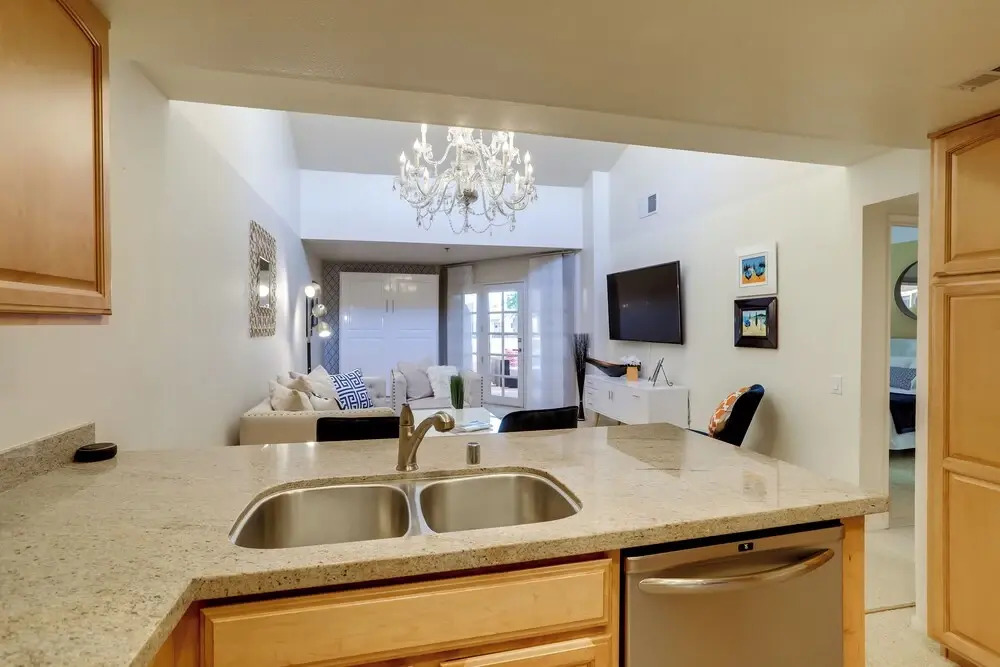 Resort Amenities: Updated Palm Springs Villa