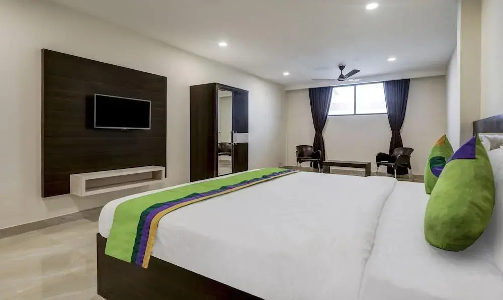 Samit Suites by Treebo