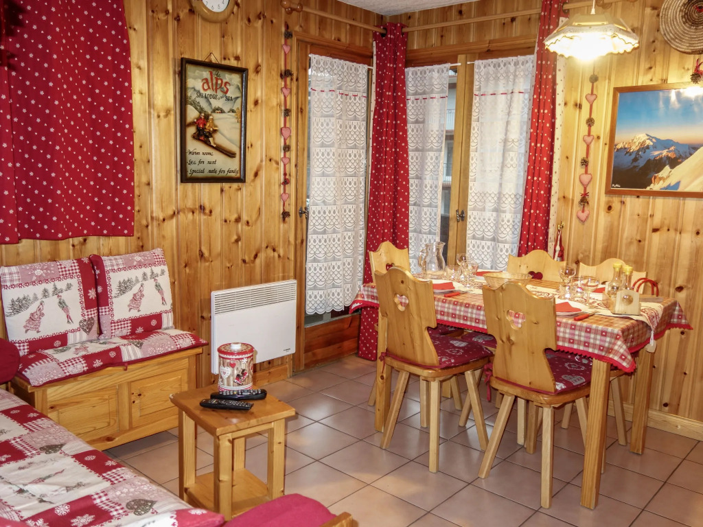 Apartment Jardins Alpins 2 by Interhome