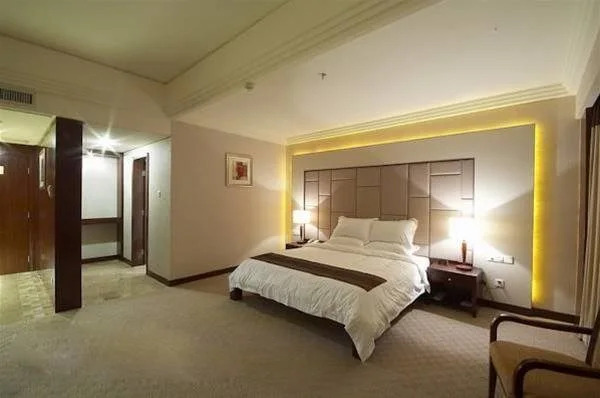 Guangzhou New Phoenix Hotel