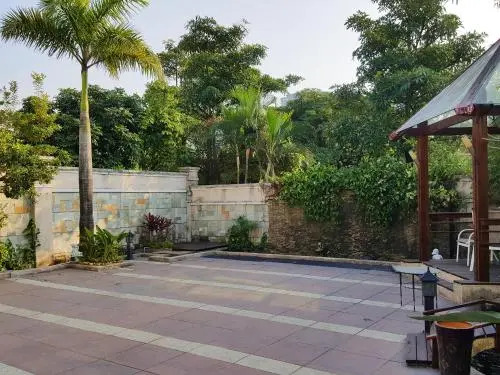 Kaiyin New City Biyuntian Guest House