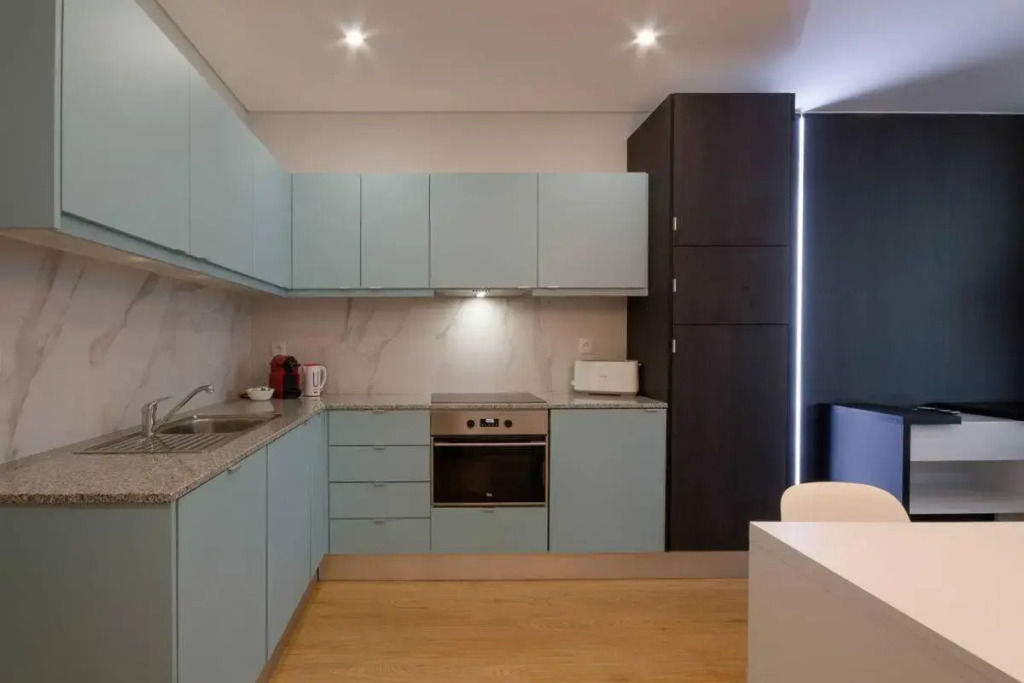 NEW!! Galé 406 Center Apartment (wifi, parking)