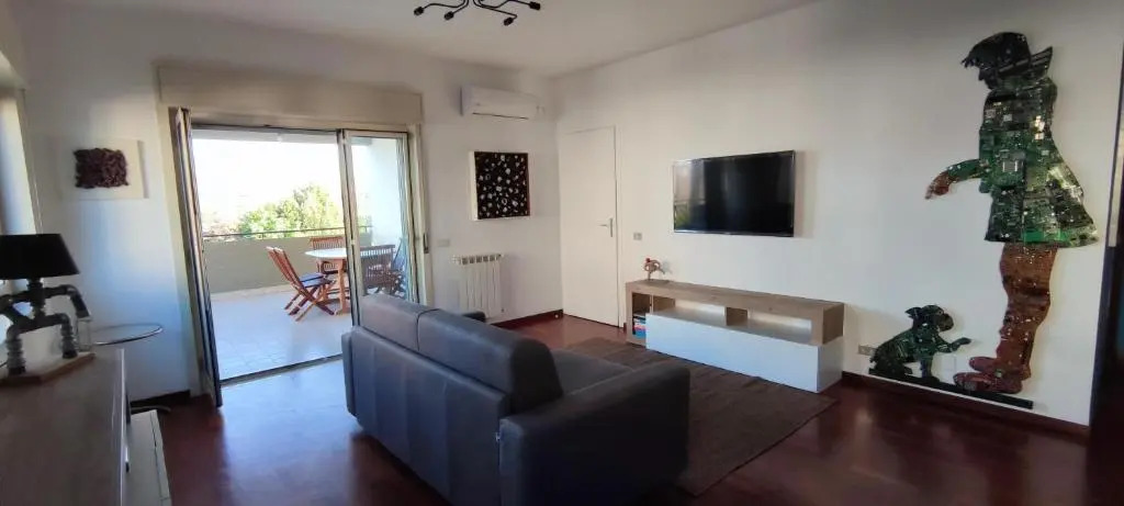 Superior Etna House